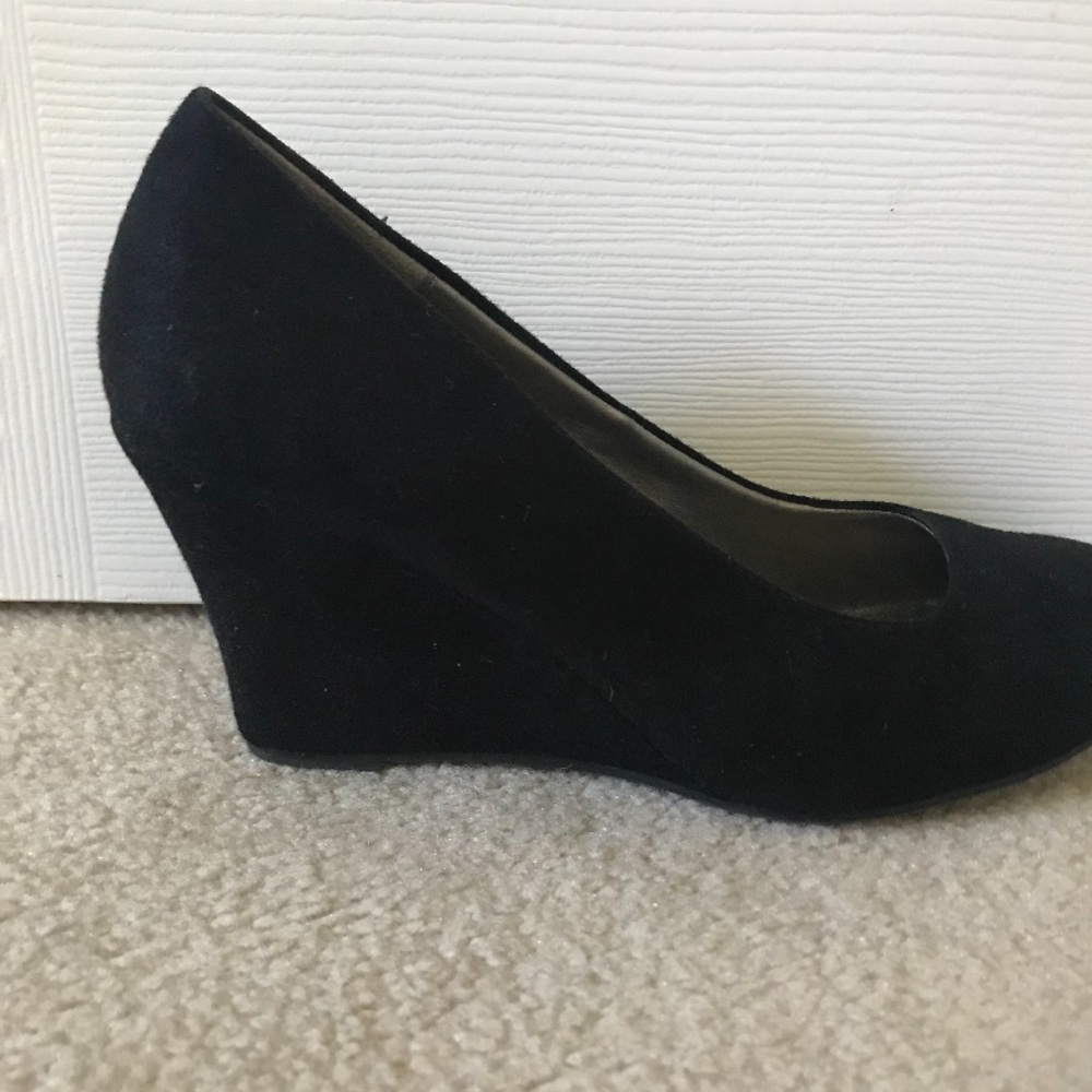 Dexter black heals